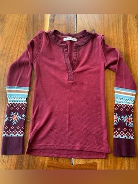 We The Free women’s Burgundy Long-Sleeve Thermal Top size XS
